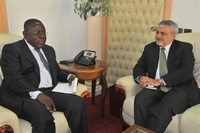 Coopération universitaire: l’ambassadeur des Etats-unis d’Amérique, SEM Phillip Carter III chez le ministre Bacongo